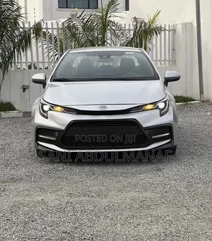 Toyota Corolla SE 2020 Silver