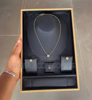 Female Necklace Set