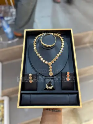 Female Jewelry Party Set