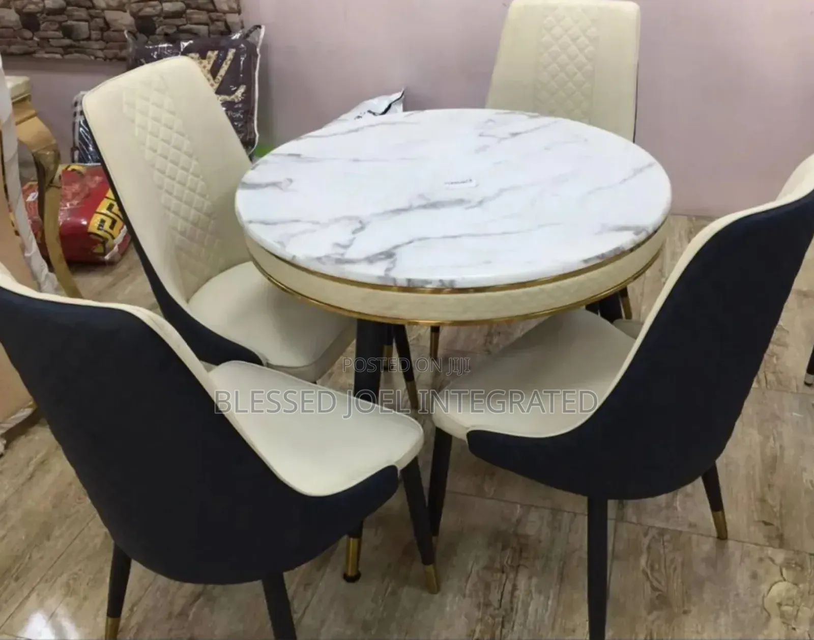 Mable Dining Site