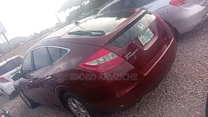 Honda Crosstour 2010 Red
