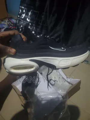 Nike Sneaker