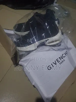 Nike Sneaker
