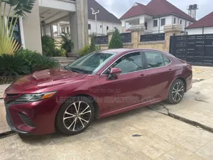 Toyota Camry 2018 Red