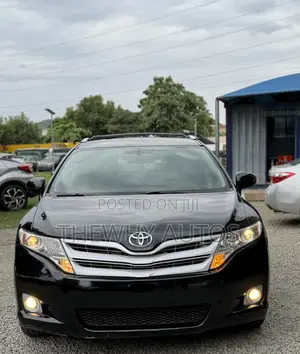 Toyota Venza LE 2010 Black