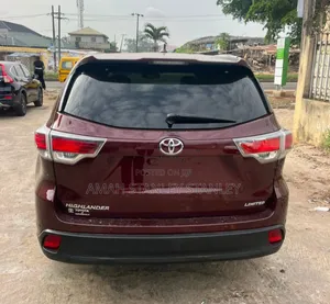 Toyota Highlander Limited 4dr SUV AWD (3.5L 6cyl 6A) 2014