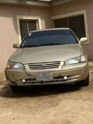 Toyota Camry Automatic 1999 Brown