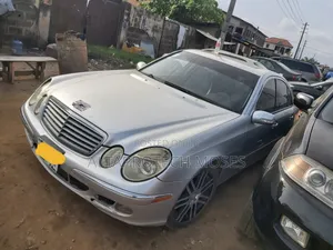 Mercedes-Benz E350 Base 4Matic Sedan AWD (3.5L 6cyl 5A) 2006 Silver