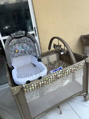 Graco Baby Cot With Extra Bassinet And Baby Rattles