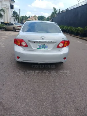 Toyota Corolla 2011 Silver
