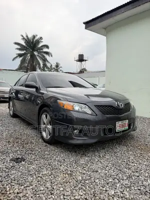 Toyota Camry SE 4dr Sedan (2.5L 4cyl 6A) 2011 Black