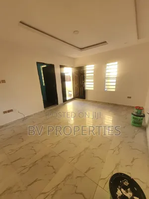 Mini Flat in Ikate for rent