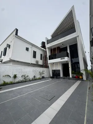 5bdrm Duplex in In An Esestate, Ikate for sale