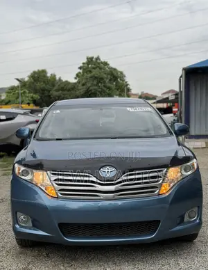Toyota Venza LE 2010 Blue
