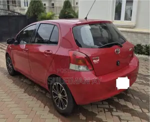Toyota Yaris 1.0 VVT-i 2008 Red