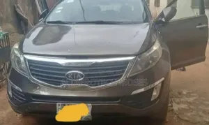 Kia Sportage Base 4dr FWD (2.4L 4cyl 6M) 2013 Brown
