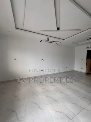 Mini Flat in Lekki Phase 2 for rent