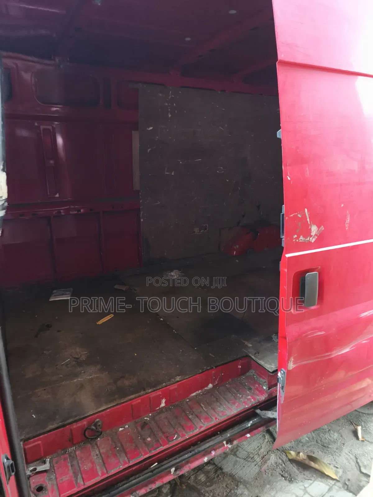 Ford E350 2009 Red