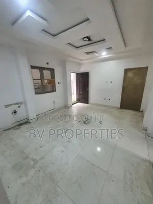 Mini Flat in Osapa london for rent