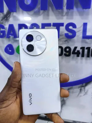 Vivo V30e 256 GB White