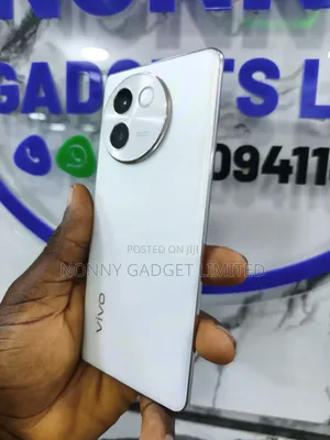 Vivo V30e 256 GB White