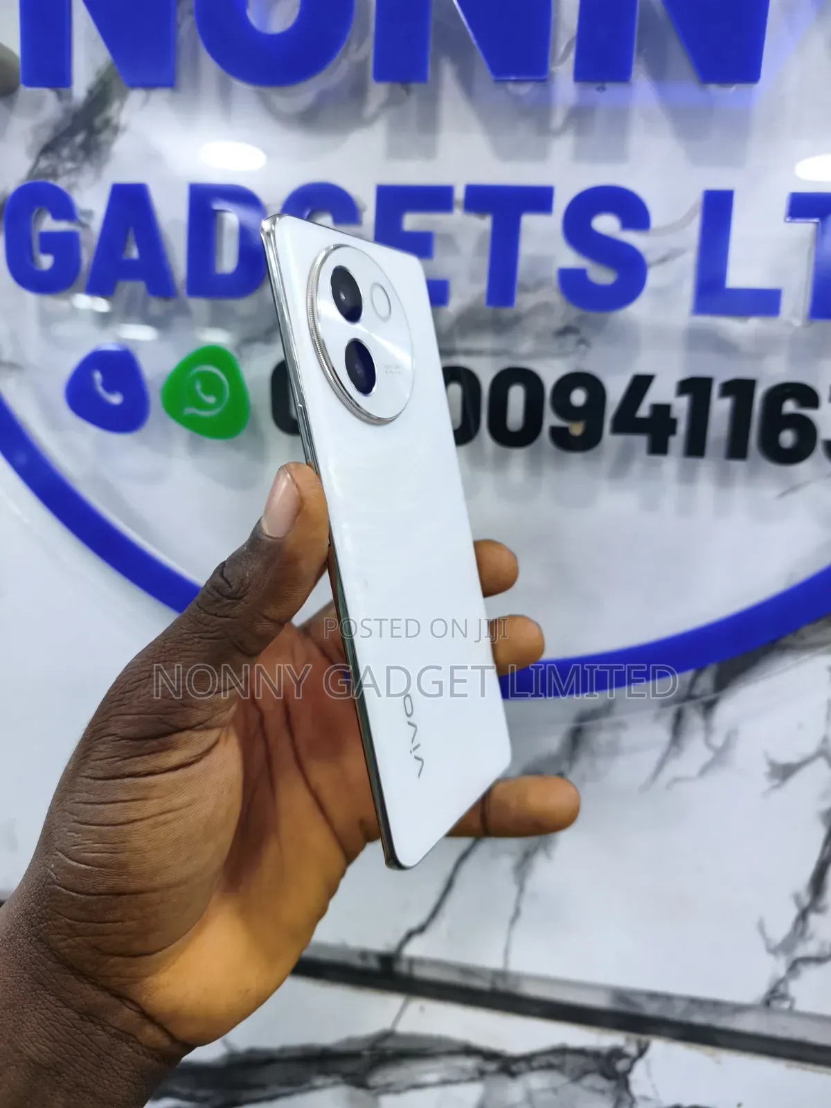 Vivo V30e 256 GB White