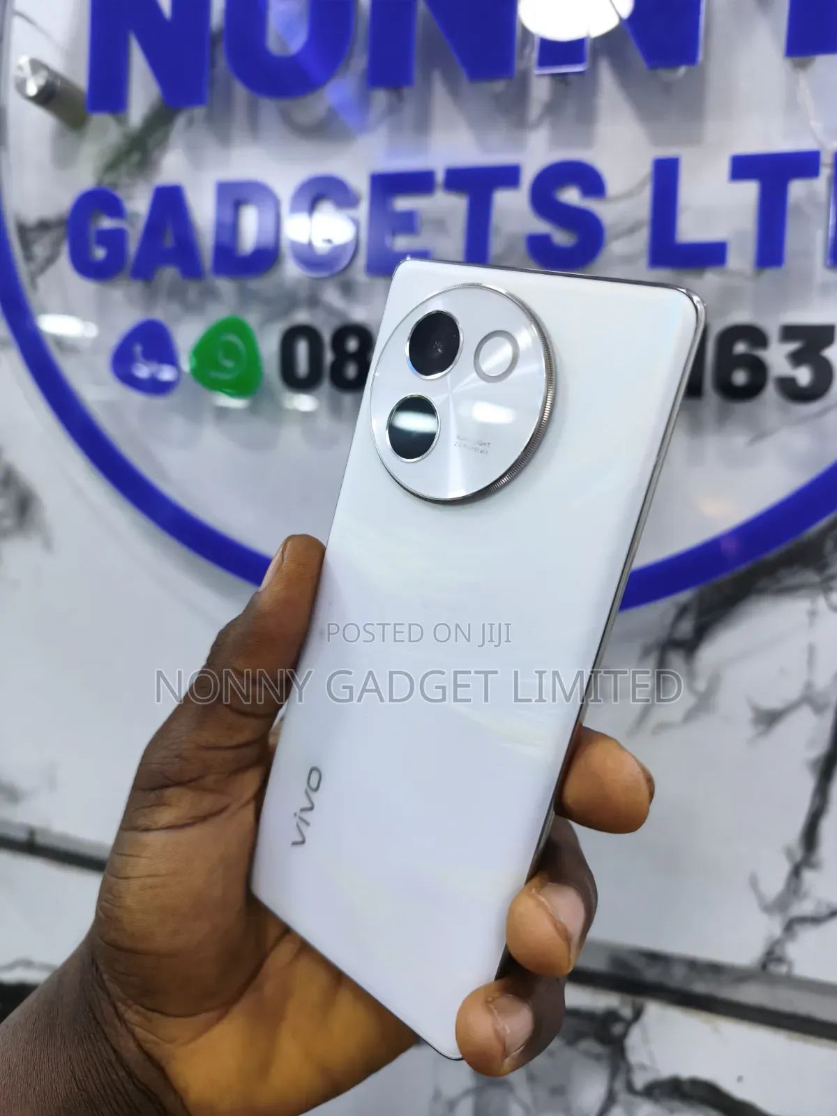 Vivo V30e 256 GB White