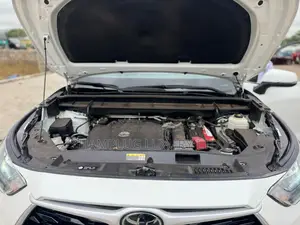 Toyota Highlander 2021 White