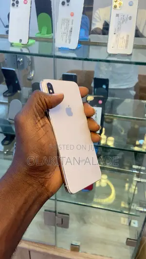 Apple iPhone XS Max 64 GB White