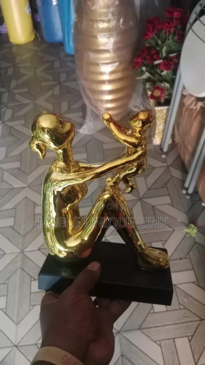 Decorative Figurines Statue