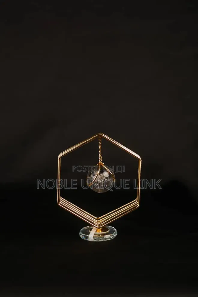 Decorative Figurines Statue