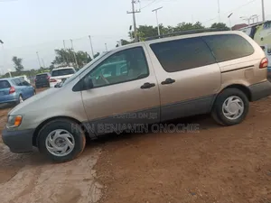 Toyota Sienta 2003 Green