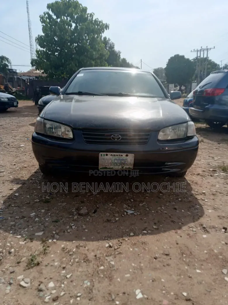 Toyota Camry 2002 Gray