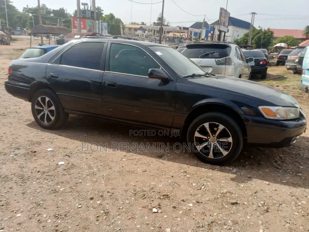 Toyota Camry 2002 Gray