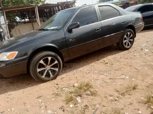 Toyota Camry 2002 Gray