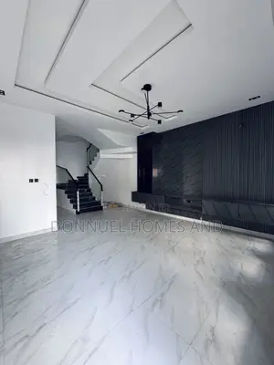 4bdrm Duplex in Lekki Expressway for rent