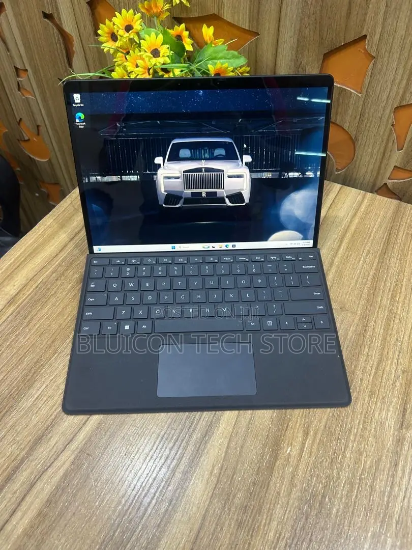 Microsoft Surface Pro X 16GB Qualcomm Snapdragon X Plus SSD 256GB