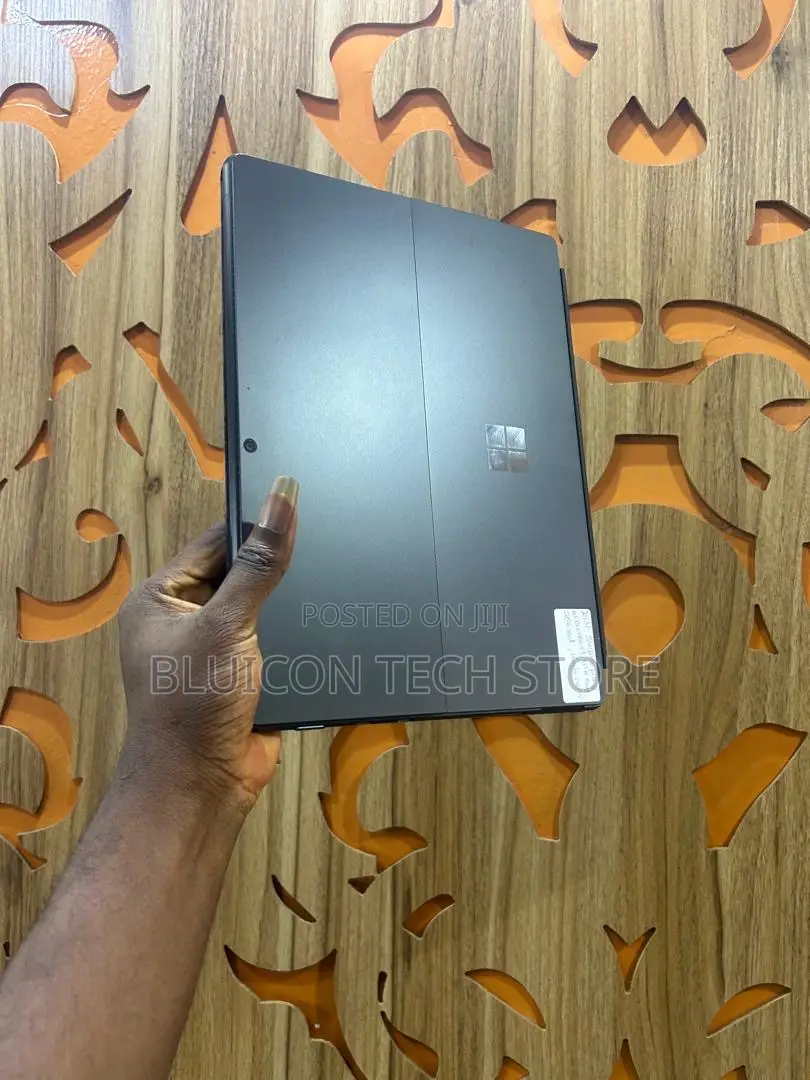 Laptop Microsoft Surface Pro 8 16GB Intel Core i7 SSD 256GB