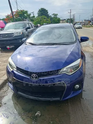 Toyota Corolla 2016 Blue