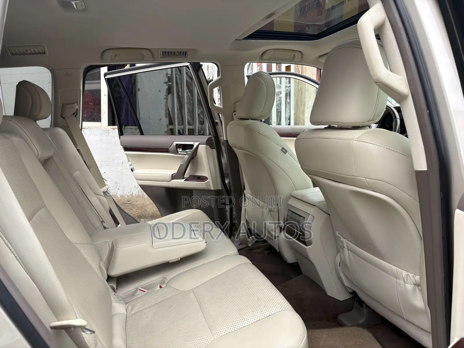 Lexus GX 460 2011 Gold