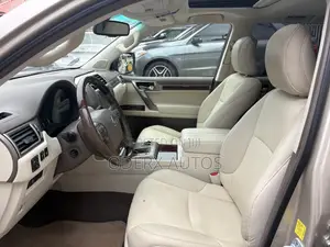 Lexus GX 460 2011 Gold