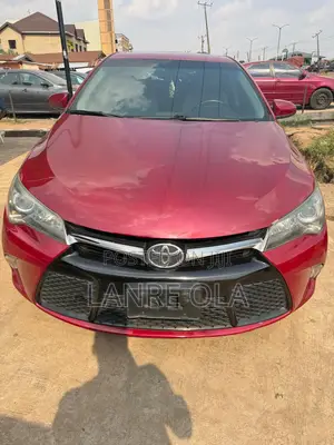 Toyota Camry SE 4dr Sedan (2.5L 4cyl 6A) 2015 Red