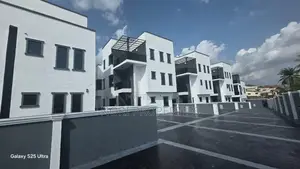 Furnished 4bdrm Penthouse in Old Bodija Estate for sale