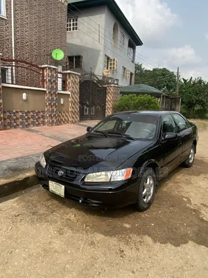 Toyota Camry 2000 Black