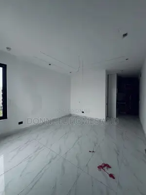 Mini Flat in Lekki Phase 1 for rent