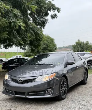 Toyota Camry SE V6 4dr Sedan (3.5L 6cyl 6A) 2012 Gray