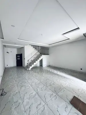 4bdrm Townhouse / Terrace in Lekki Expressway for rent
