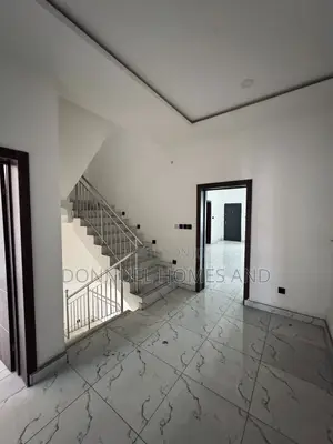 4bdrm Townhouse / Terrace in Lekki Expressway for rent