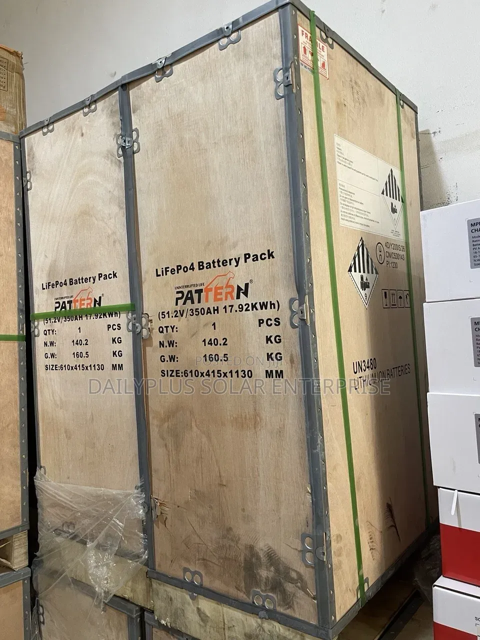 New Pattern 17.9kwh 51.2v Lithium Battery