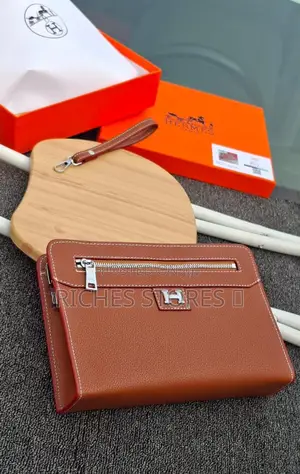 Top Quality Hermes Leather Armpit Bag in Different Colorways